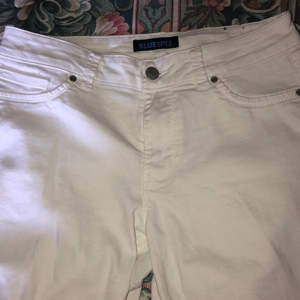 white jean pants